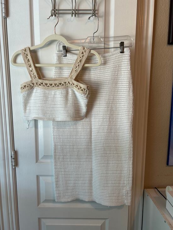 House of Harlow Dresses & Skirts - House of Harlow White Knit Two Piece Set Large